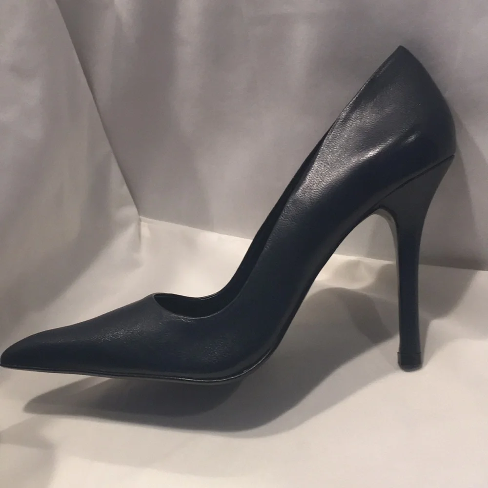 Gabriella Rocha heels - Picture 4 of 7